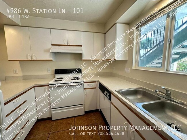 4986 W Station Ln in Boise, ID - Foto de edificio - Building Photo