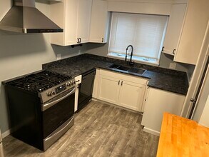 215 Fay Rd, Unit 1 in Syracuse, NY - Building Photo - Building Photo