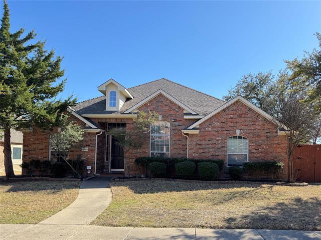 15555 Forest Creek Dr in Frisco, TX - Building Photo