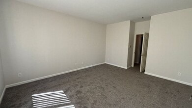 3049 Drake St in Corona, CA - Building Photo - Building Photo