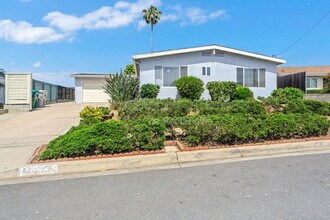 4722 Mt La Palma Dr in San Diego, CA - Building Photo - Building Photo