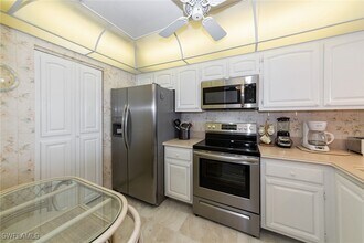 591 Seaview Ct in Marco Island, FL - Building Photo - Building Photo