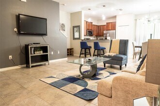 9752 Pembrooke Pines Dr in Sun City Center, FL - Building Photo - Building Photo
