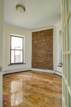 15 W 103rd St, Unit 3C in New York, NY - Building Photo - Building Photo