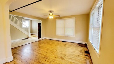 305 Lyndhurst St in Morgantown, WV - Building Photo - Building Photo