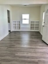 1030 E La Palma Dr in Inglewood, CA - Building Photo - Building Photo