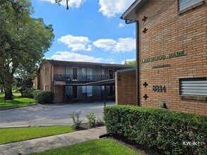 8814 Ilona Ln in Houston, TX - Building Photo - Building Photo