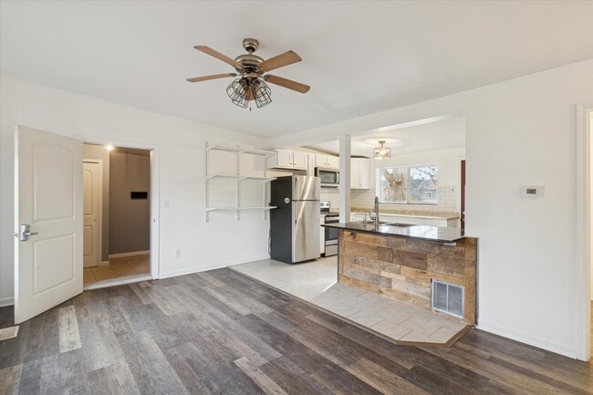 property at 671 W Clark Rd