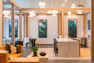 Lantower Midtown in Dallas, TX - Building Photo