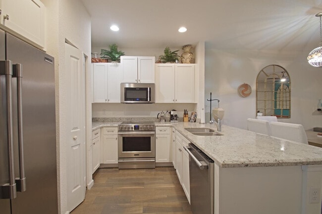 4214 N Dixie Hwy in Oakland Park, FL - Building Photo - Building Photo