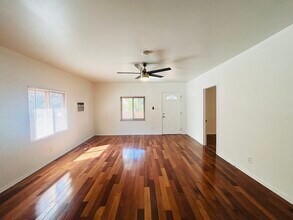 1400 Silver Lake Blvd, Unit A in Los Angeles, CA - Foto de edificio - Building Photo