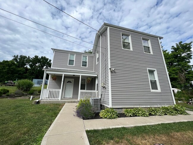 46 Gensler Rd in Pittsburgh, PA - Building Photo - Building Photo