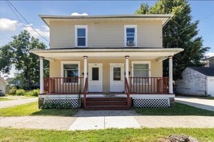 1115 Laurel Ave, Unit 1115 in Janesville, WI - Building Photo