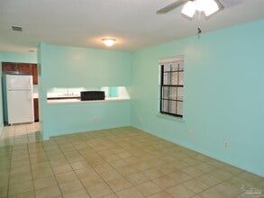 1310 Pinnacle Dr in Pensacola, FL - Building Photo - Building Photo