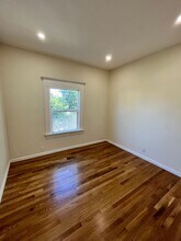 1025-1027 E 17th St in Oakland, CA - Building Photo - Building Photo