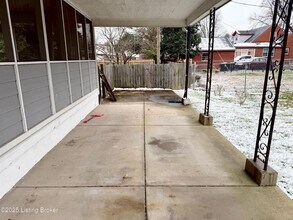 3302 Goldsmith Ln in Louisville, KY - Building Photo - Building Photo