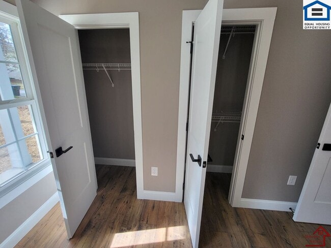 property at 165 Lakeshire Dr