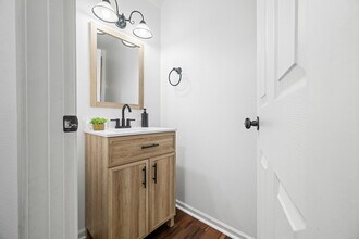 2386 Meadow Bend Dr, Unit SI ID1397949P in Columbus, IN - Building Photo - Building Photo