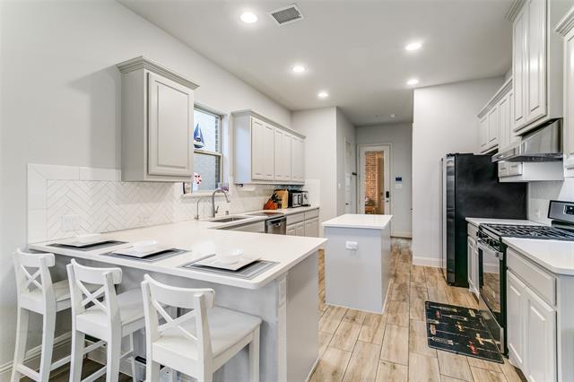 154 McCartt Dr. in Lewisville, TX - Building Photo - Building Photo