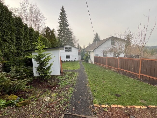 4514 SW Cullen Blvd in Portland, OR - Building Photo - Building Photo