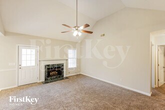 146 Hickory Point Dr in Helena, AL - Building Photo - Building Photo