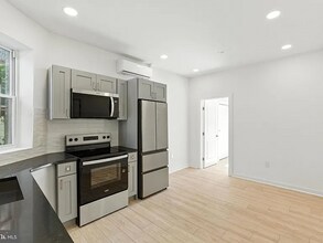1948 S 23rd St in Philadelphia, PA - Building Photo - Building Photo
