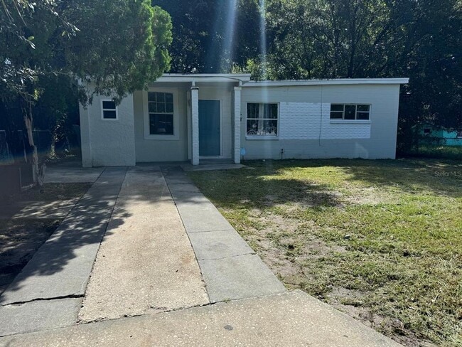 property at 525 Sunset Dr