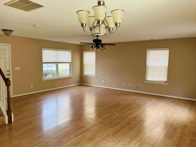 7312 Brighton Village Dr in Raleigh, NC - Foto de edificio - Building Photo