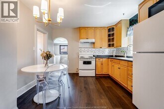 1062 Lena Ave in Windsor, ON - Building Photo - Building Photo