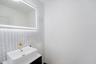 20940 Bay Ct in Aventura, FL - Building Photo - Building Photo