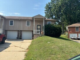 16427 E 28th Terrace Ct S in Independence, MO - Building Photo