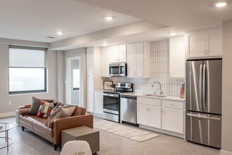 The Residences at Zuelke in Appleton, WI - Foto de edificio - Building Photo