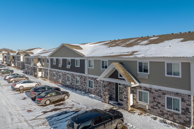 Rosewood Crossing in Rosemount, MN - Foto de edificio - Building Photo