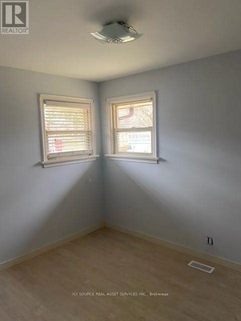 107 Vancouver Dr in Guelph, ON - Building Photo - Building Photo