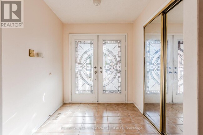 8 Dingwall Ct in Brampton, ON - Building Photo - Building Photo