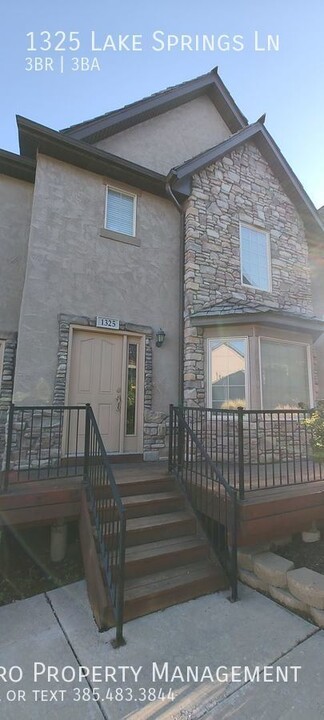 1325 Lake Springs Ln in Millcreek, UT - Building Photo