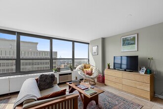 3550 N Lake Shore Dr in Chicago, IL - Building Photo - Building Photo