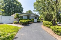 2300 Tarleton Dr in Charlottesville, VA - Foto de edificio - Building Photo