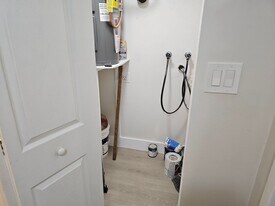 5821 Washington St in Hollywood, FL - Building Photo