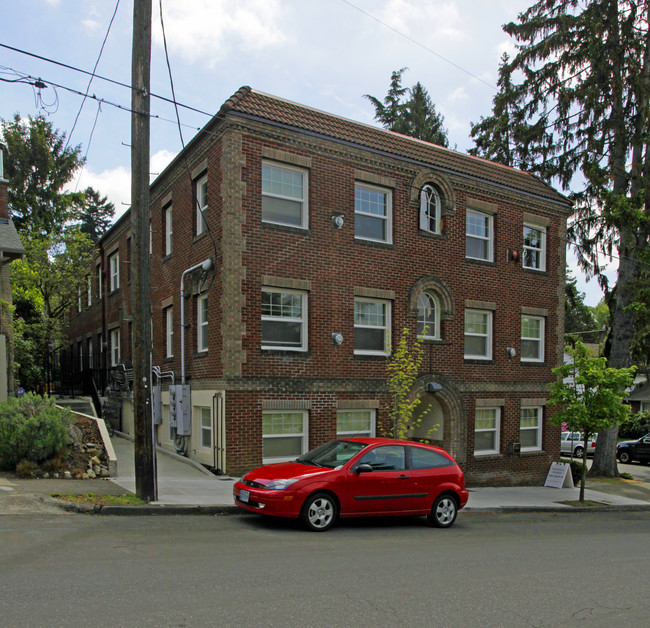 236 SE 32nd Ave