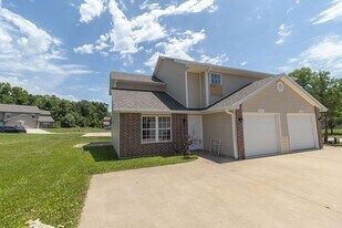 1505-1507-1507 Bodie Dr in Columbia, MO - Building Photo