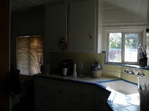 3101 Franklin Blvd in Sacramento, CA - Building Photo - Building Photo