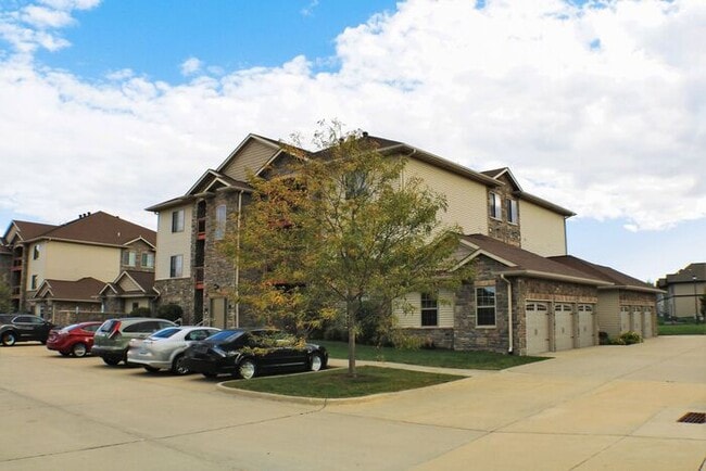 545 Pond View Dr in North Liberty, IA - Building Photo - Building Photo