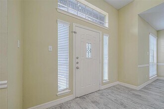 318 N Cypress Estates Cir in Spring, TX - Building Photo - Building Photo