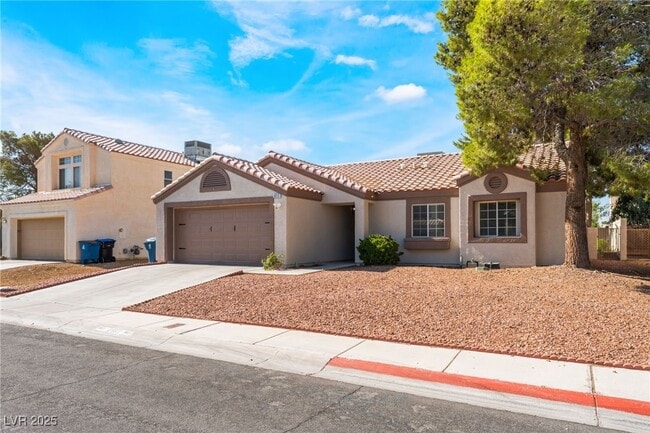 4013 Madrone Dr in North Las Vegas, NV - Foto de edificio - Building Photo