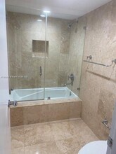 8129 SW 86th Ter in Miami, FL - Foto de edificio - Building Photo