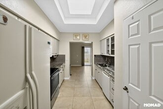 768 W Calle Del Ensalmo in Green Valley, AZ - Building Photo - Building Photo