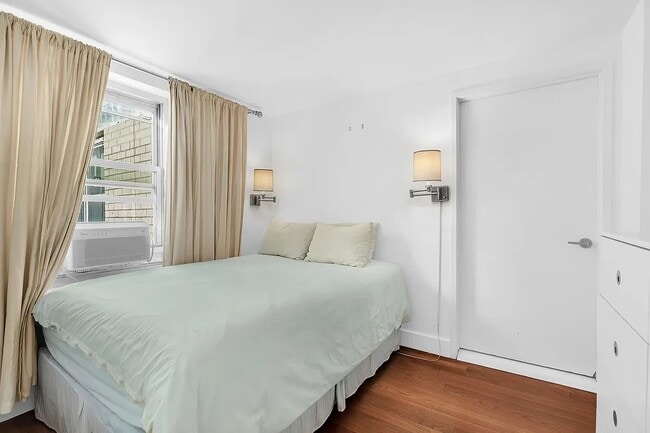 property at 20 E 9th St
