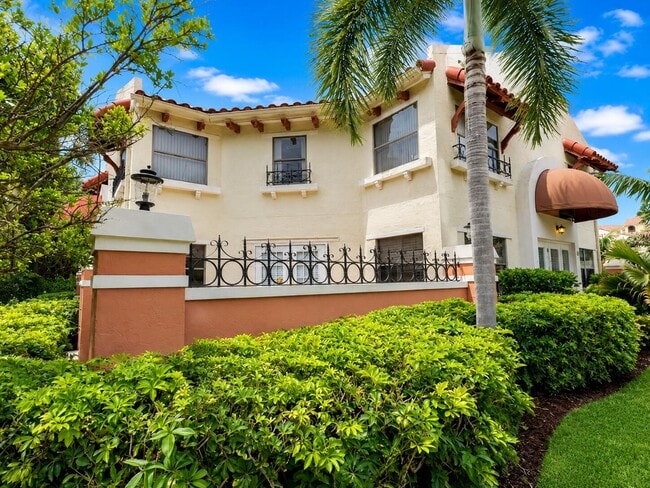 property at 13 Uno Lago Dr