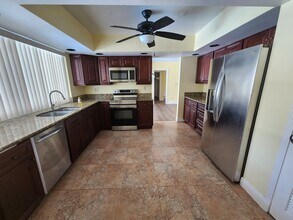 1000 Renmar Dr in Plantation, FL - Building Photo - Building Photo